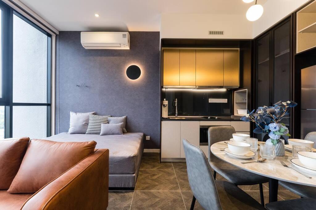 Apartemen Scarletz Klcc 4pax By Feel Luxury 100mbps Wifi Kuala Lumpur