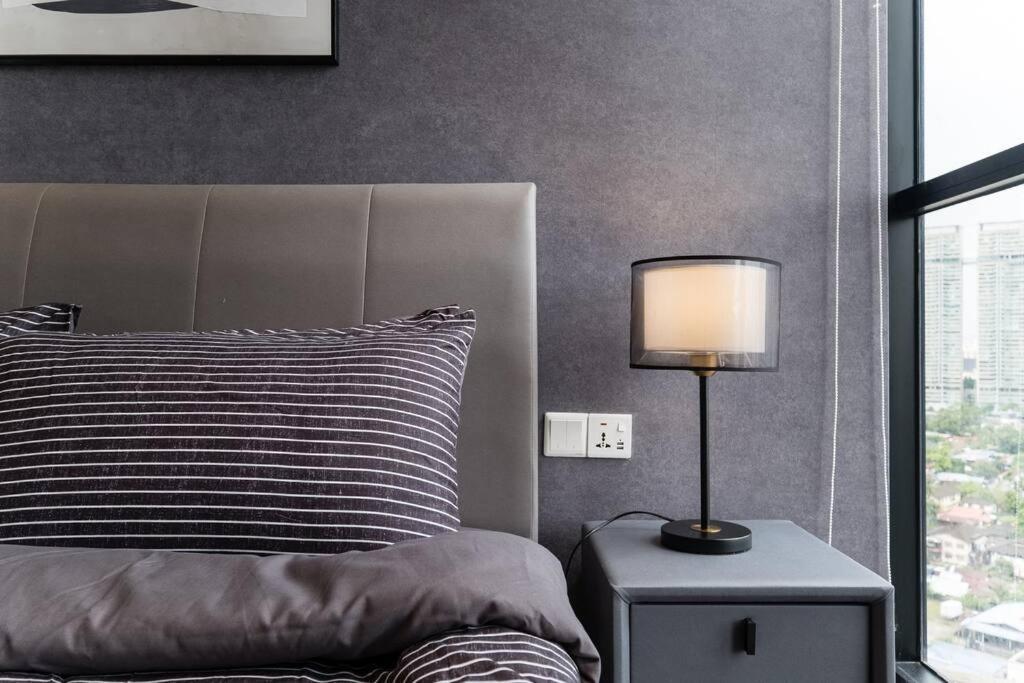 Scarletz Klcc 4pax By Feel Luxury 100mbps Wifi Pangsapuri Kuala Lumpur