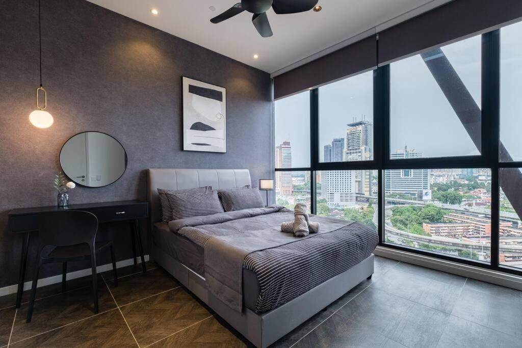 Scarletz Klcc 4pax By Feel Luxury 100mbps Wifi *