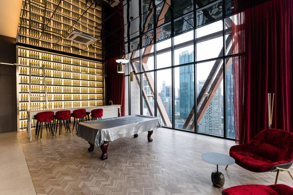 Scarletz Klcc 4pax By Feel Luxury 100mbps Wifi