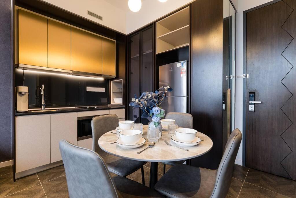 Pangsapuri Scarletz Klcc 4pax By Feel Luxury 100mbps Wifi