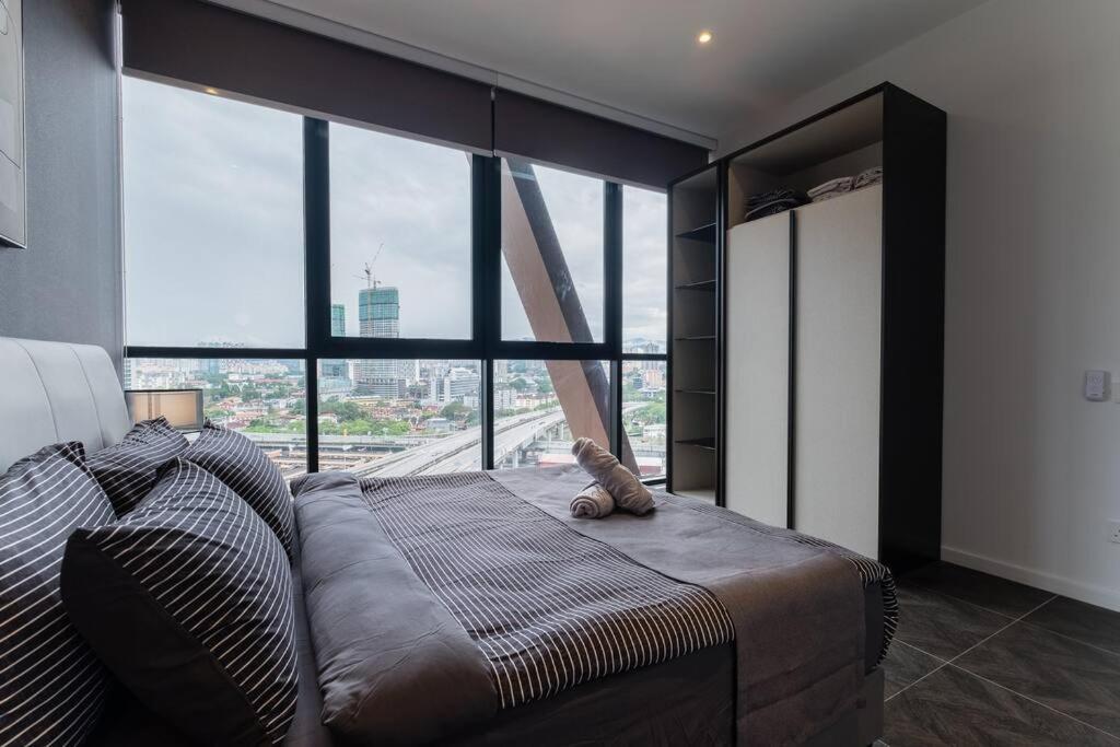 Scarletz Klcc 4pax By Feel Luxury 100mbps Wifi Pangsapuri