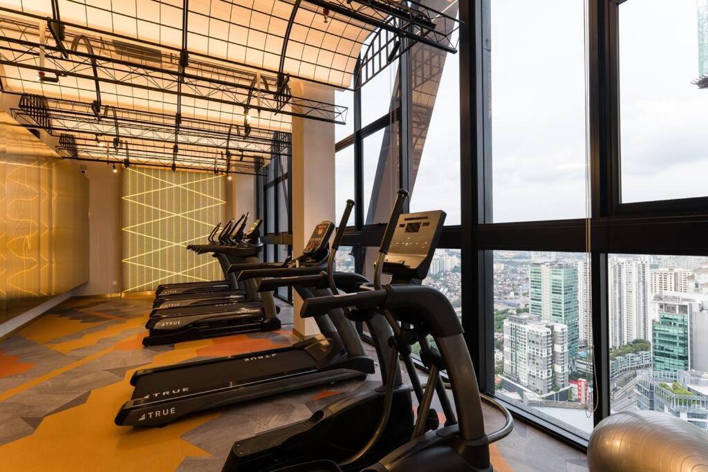 Scarletz Klcc 4pax By Feel Luxury 100mbps Wifi *