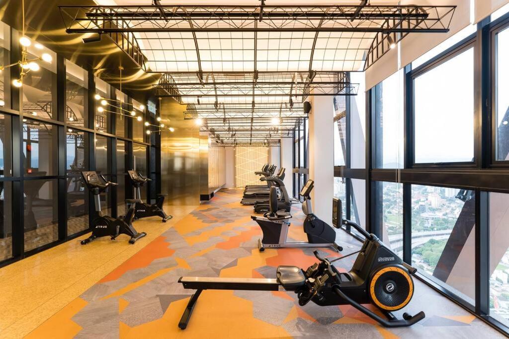 Scarletz Klcc 4pax By Feel Luxury 100mbps Wifi Pangsapuri